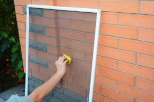 cleaning window screens before winter