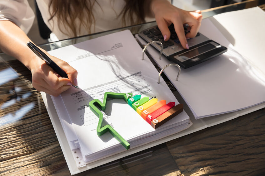 Homepwner calculating energy usage Home energy audit during the winter months